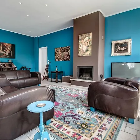 Intemella Villa Kompítsion