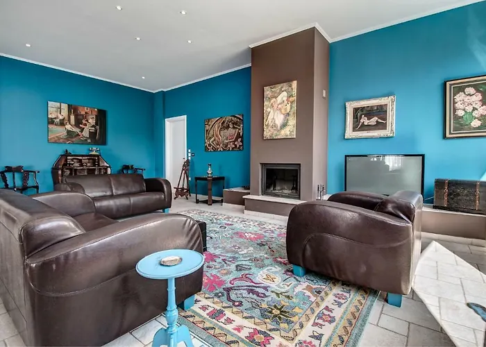 Intemella Villa Kompítsion