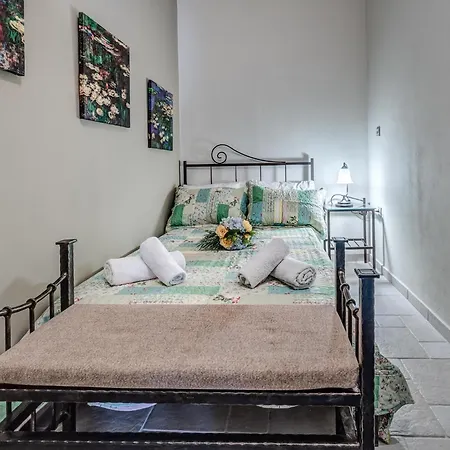 Intemella Vila Kompítsion