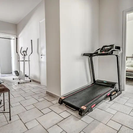 Intemella Vila Kompítsion